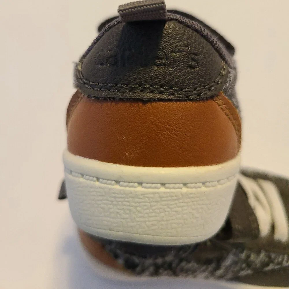 CARTER'S BOY'S ''GUSTAVE'' SLIP ON ONE STRAP CASUAL COMFY SNEAKER SZ 5 MEDIUM
